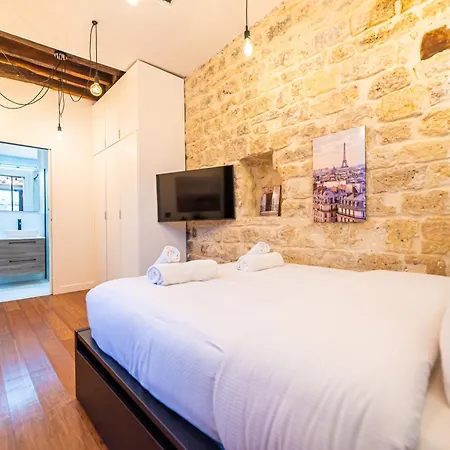 Daire Lovely In - Paris